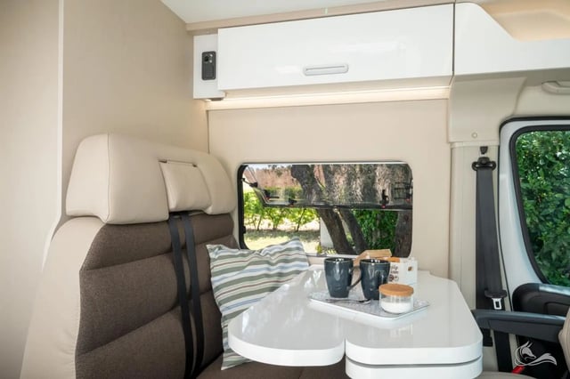 Rimor Horus 198 mit Aufstelldach bis zu 4 Personen auf 5,99 Metern