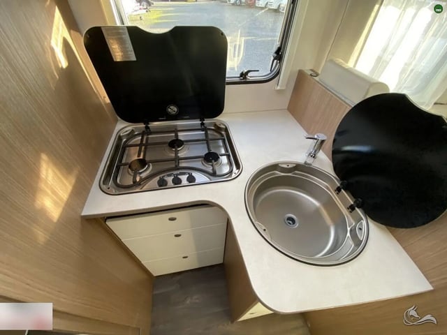 Carado T 447 mit SAT, Solar uvm. für bis zu 3 Personen!