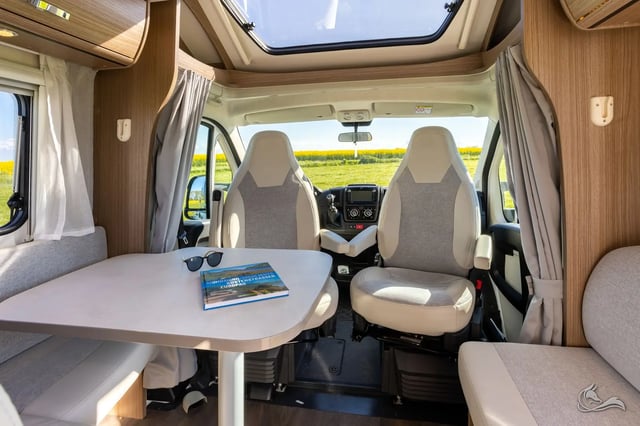 Carado T 447 mit SAT, Solar uvm. für bis zu 3 Personen!