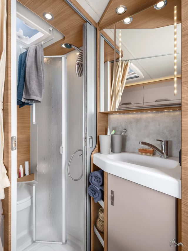 KNAUS VAN TI 550 MF VANSATION -2| Top Ausstattung:  Markise, Navigation, Rückfahrkamera, uvm.   