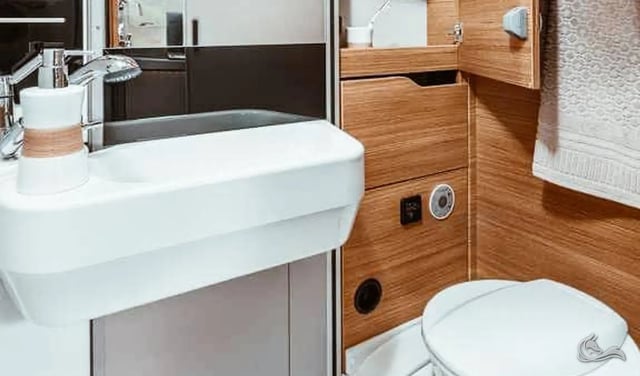 KNAUS VAN TI 650 MEG -2 | Top Ausstattung: Klimaanlange, Markise, Navigation, Rückfahrkamera, SAT & TV uvm.   
