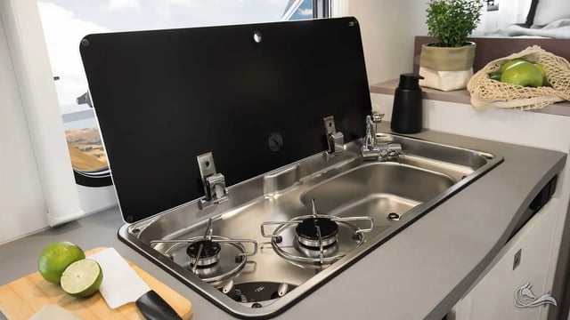 Etrusco T6.9 SR  Einzelbetten / Hubbett  -2 (Navi, Sat, TV, Markise, Kamera, Tisch, Stühle, Fahrradträger)  