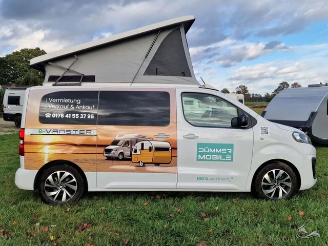 Pössl e-Vanster mit Aufstelldach, 100% elektrisch. Für alle, die emissionsfrei reisen wollen.