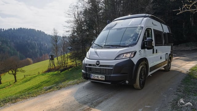 CamperFuchs Edition 636 - Automatik, Aufstelldach, innovatives Design, hochwertig verarbeitet mit vielen Extras 